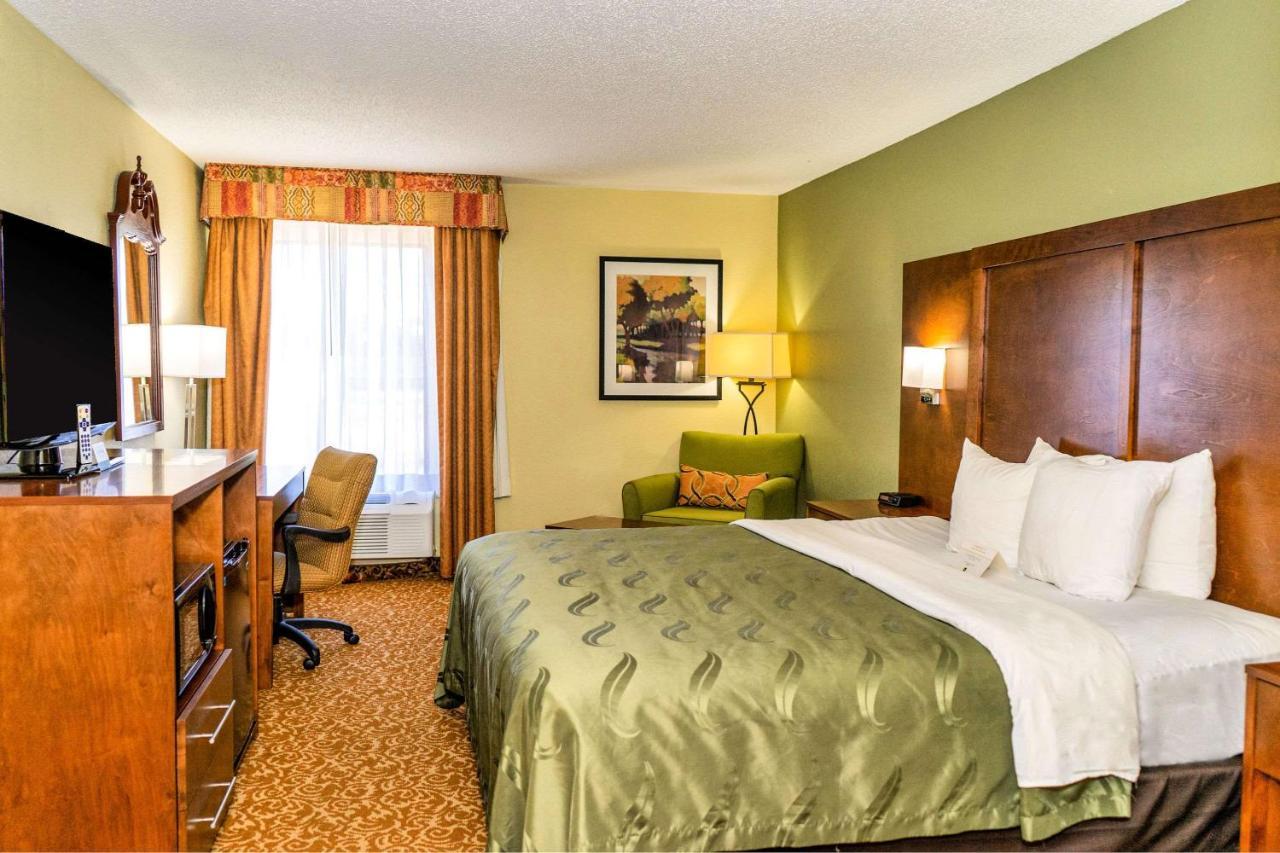 Quality Inn Whiteville North Exteriör bild