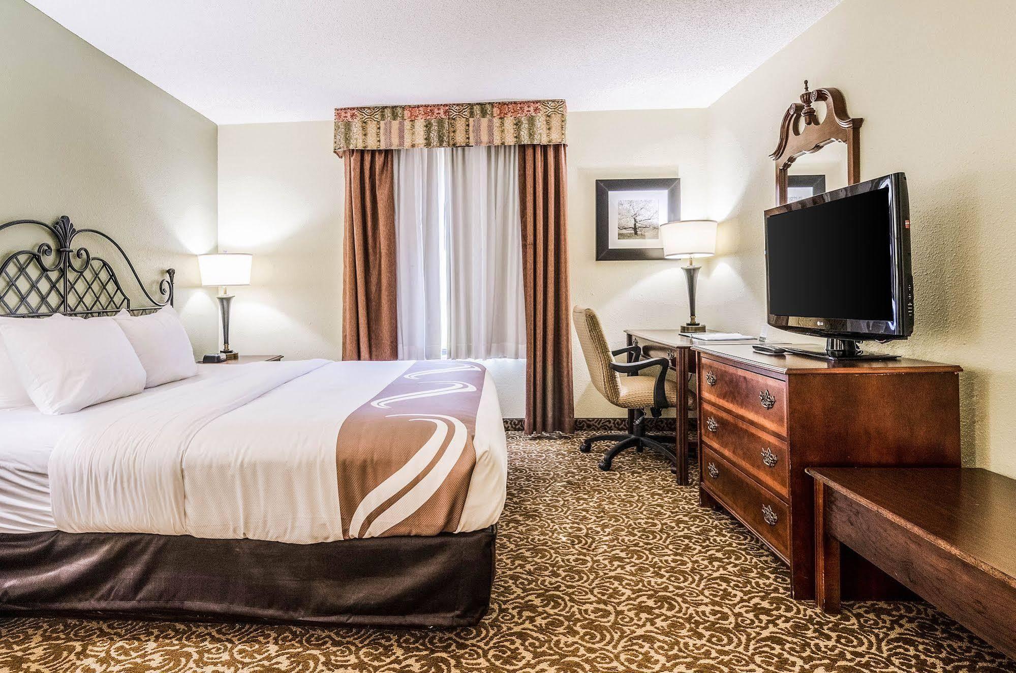 Quality Inn Whiteville North Exteriör bild