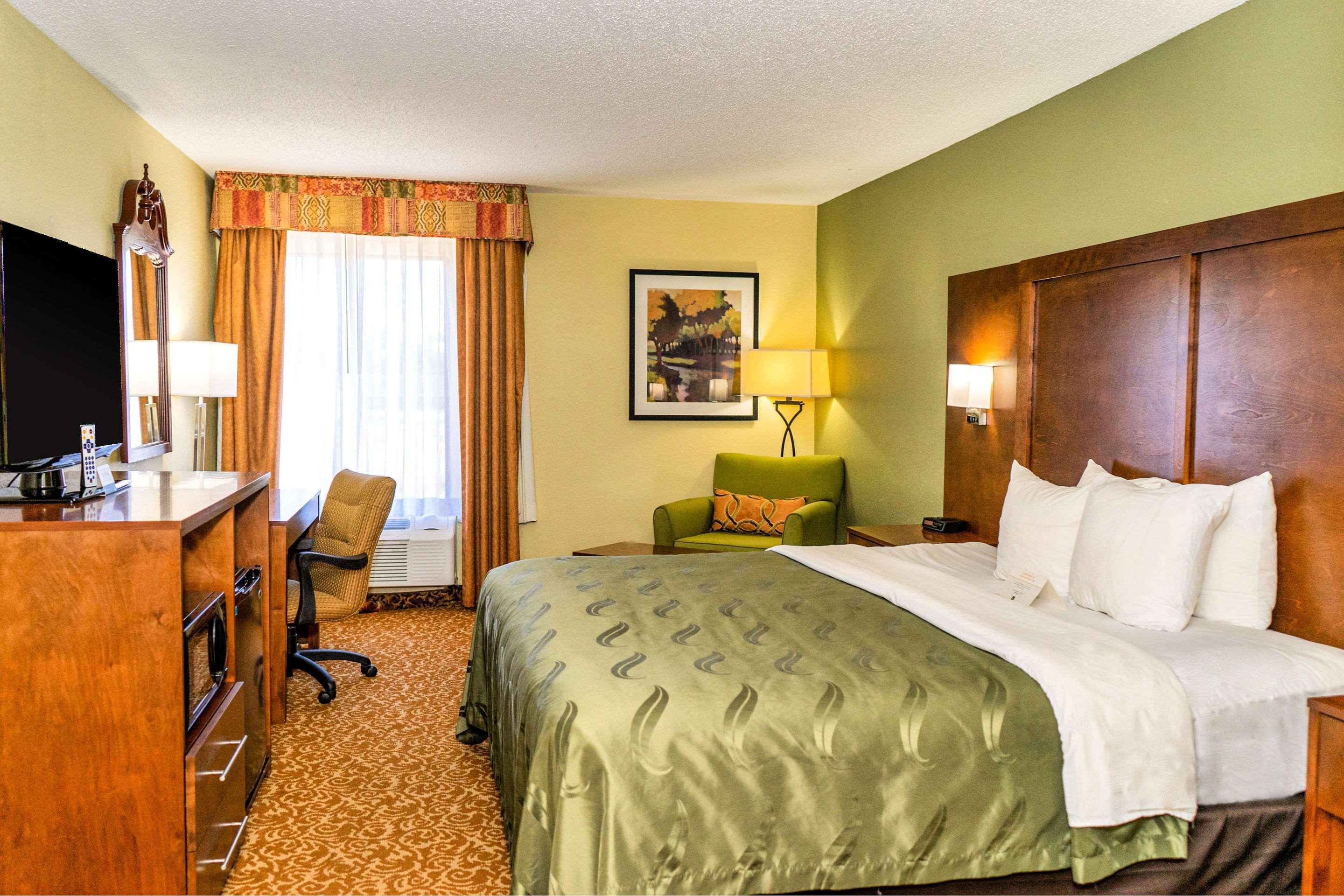 Quality Inn Whiteville North Exteriör bild