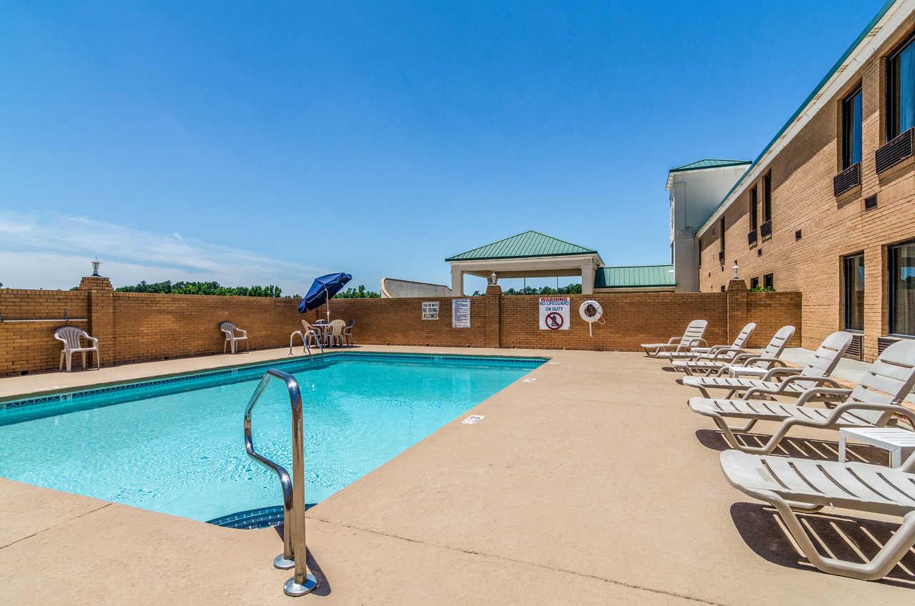 Quality Inn Whiteville North Exteriör bild